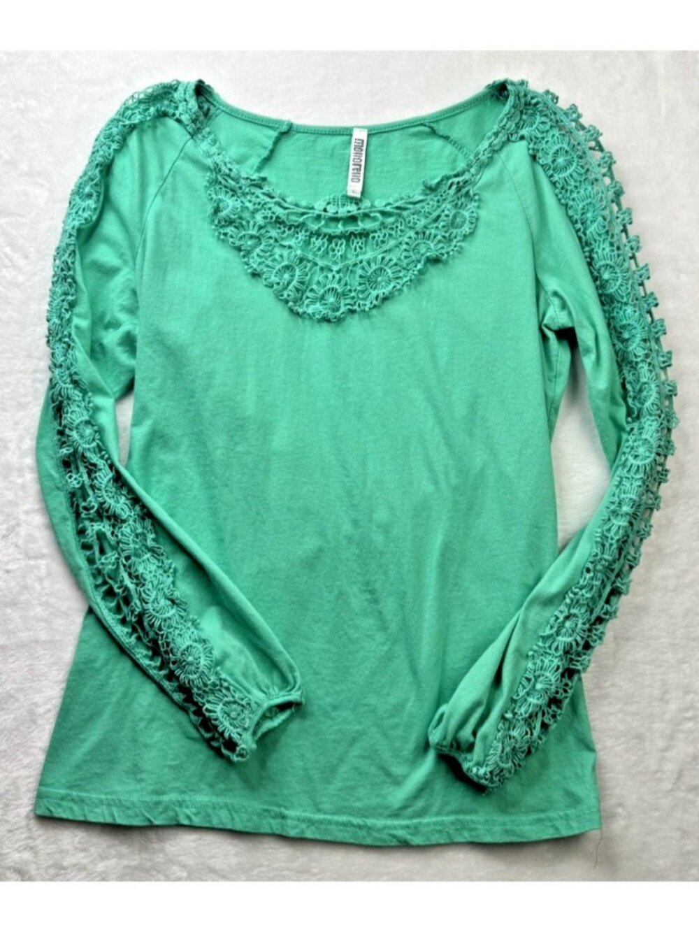 Monoreno Size L Womens Tee Shirt Embellished Sleeves Neck Long Sleeve Green